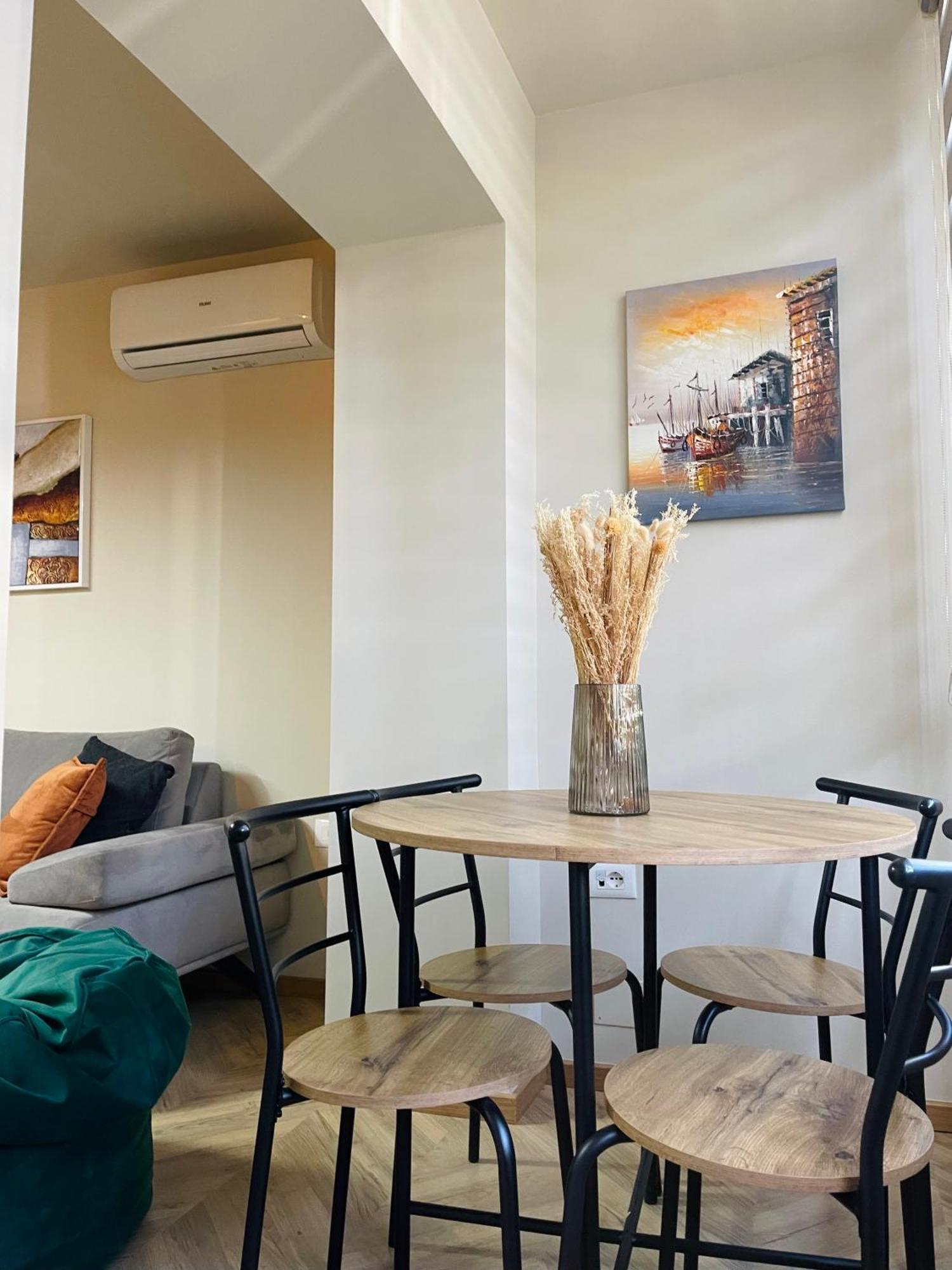 Dea'S Apartment: Hidden Gem Tirana Exterior photo